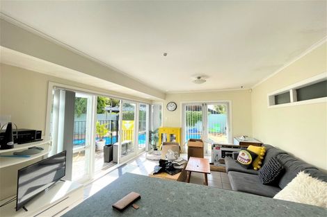 Photo of property in 477 Beach Road, Murrays Bay, Auckland, 0630