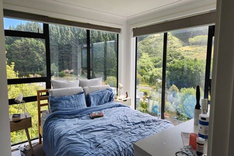 Photo of property in 6 Ara Patukawenga, Tawa, Wellington, 5028