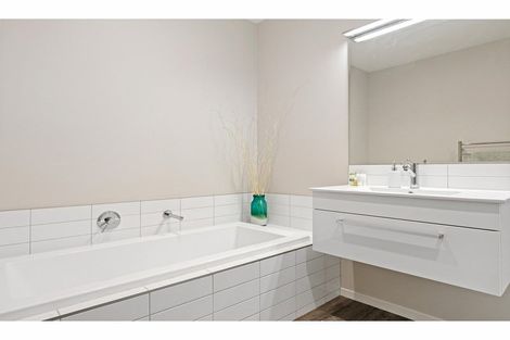 Photo of property in 44 Holiday Drive, Mairehau, Christchurch, 8052