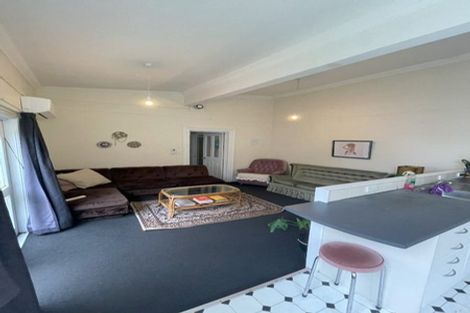 Photo of property in 2a Russell Terrace, Newtown, Wellington, 6021