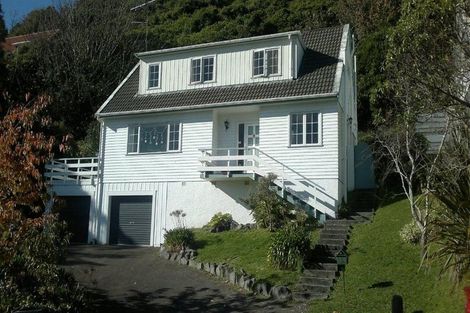 Photo of property in 31 Woodhouse Avenue, Karori, Wellington, 6012