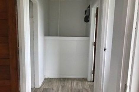 Photo of property in 1/3 Fruitvale Road, New Lynn, Auckland, 0600