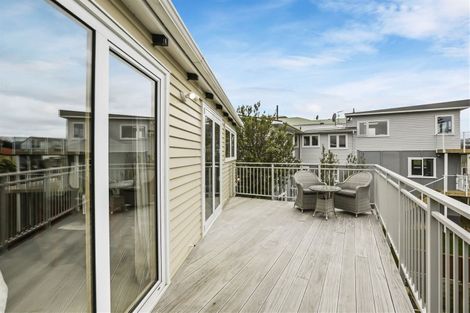 Photo of property in 36 Mana View Road, Paremata, Porirua, 5026