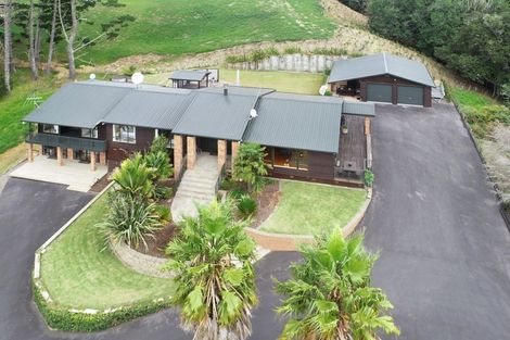 Photo of property in 325 Flat Bush School Road, Flat Bush, Auckland, 2019