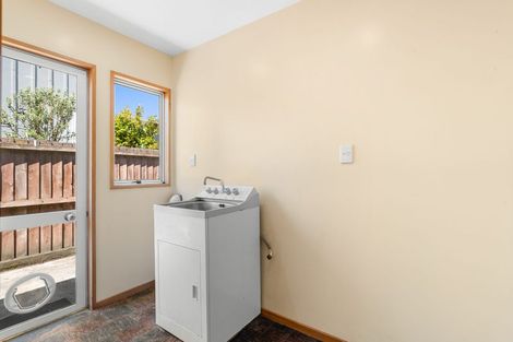 Photo of property in 11 Brockhall Lane, Avonhead, Christchurch, 8042