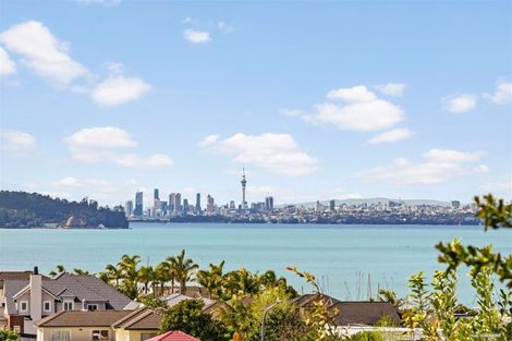 Photo of property in 10 Bluefin Way, West Harbour, Auckland, 0618
