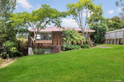 Photo of property in 122 Whangaparaoa Road, Red Beach, 0932