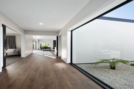 Photo of property in 5 Oakbridge Boulevard, Marshland, 8051