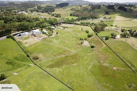 Photo of property in 25 Hull Road, Waitoki, Kaukapakapa, 0871