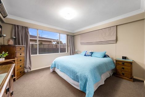 Photo of property in 30 Glenharrow Avenue, Avonhead, Christchurch, 8042