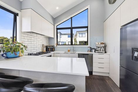 Photo of property in 3 Skysail Lane, Whitby, Porirua, 5024