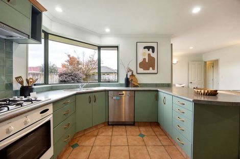 Photo of property in 12 Greenough Place, Rototuna, Hamilton, 3210