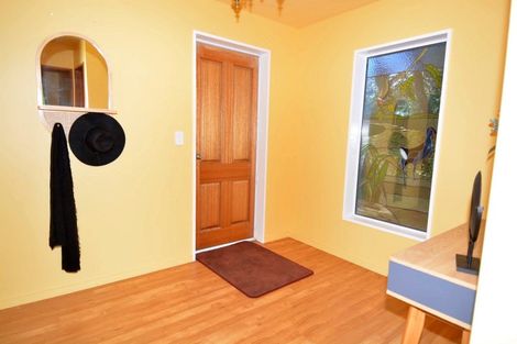 Photo of property in 33 Rakiura Parade, Otatara, Invercargill, 9879