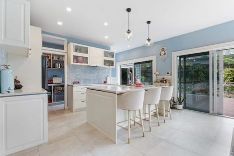 Photo of property in 17 Te Hoe Grove, Pinehill, Auckland, 0632