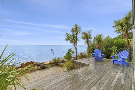 Photo of property in 35 Totara Avenue, Collingwood, 7073