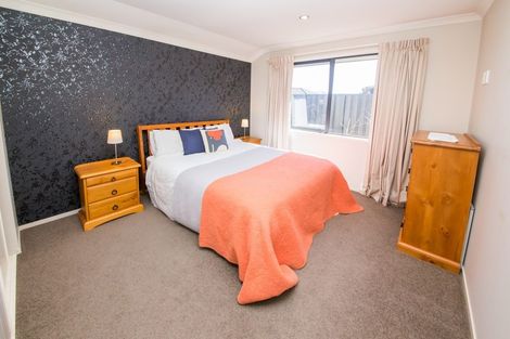 Photo of property in 2 Greenlea Place, Frimley, Hastings, 4120