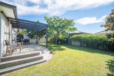 Photo of property in 4 Brett Place, Takaro, Palmerston North, 4412