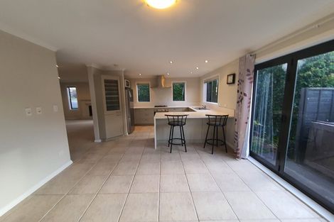 Photo of property in 79 Mt Lebanon Crescent, The Gardens, Auckland, 2105