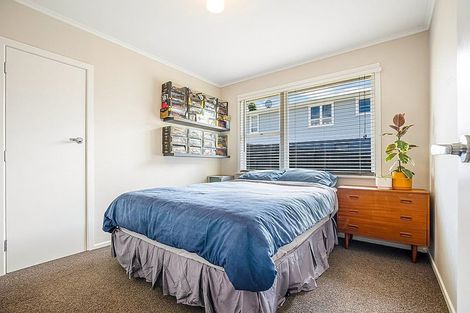 Photo of property in 241 Glengarry Road, Glen Eden, Auckland, 0602