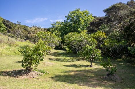 Photo of property in 215 Kempthorne Road, Russell, 0272