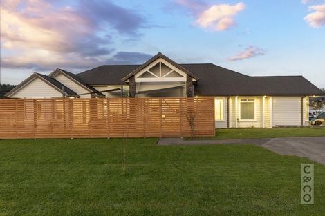 Photo of property in 121 Tapu Road, Huapai, Kumeu, 0810