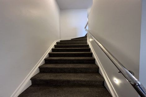 Photo of property in 6/13 Chilcott Road, Henderson, Auckland, 0612