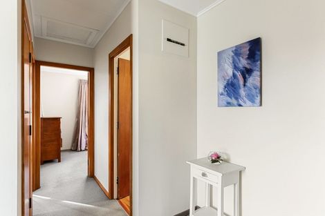 Photo of property in 76 Taylor Terrace, Tawa, Wellington, 5028