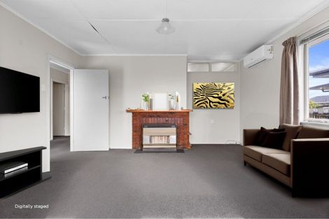 Photo of property in 39 Collins Road, Melville, Hamilton, 3206