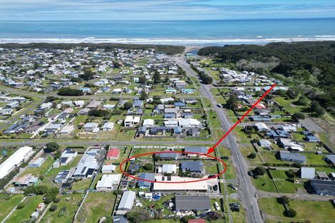 Photo of property in 55 Koputara Road, Himatangi Beach, Foxton, 4891