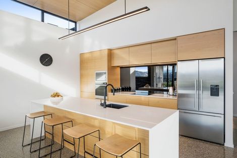 Photo of property in 4 Eden Close, Wanaka, 9305