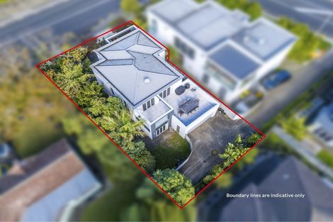 Photo of property in 2/2 Aberdeen Road, Campbells Bay, Auckland, 0620