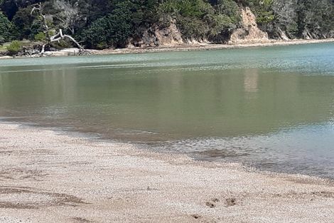 Photo of property in 73 Pipiroa Road, Ngatea, 3503