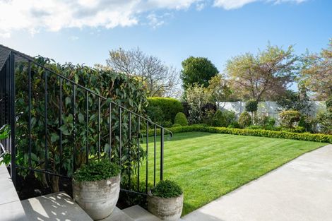 Photo of property in 30 Tauroa Road, Havelock North, 4130