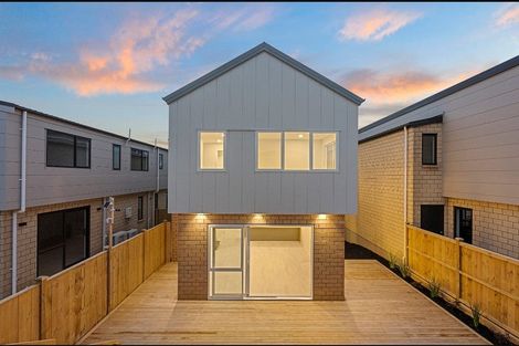 Photo of property in 45 Sunnyheights Road, Orewa, 0931