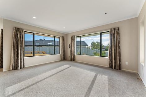 Photo of property in 2 Varsity Heights, Fitzherbert, Palmerston North, 4410