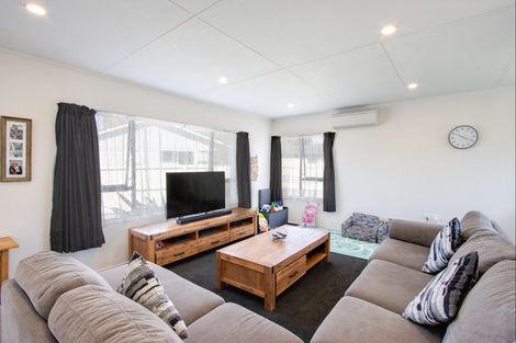 Photo of property in 10 Glamorgan Avenue, Tamatea, Napier, 4112