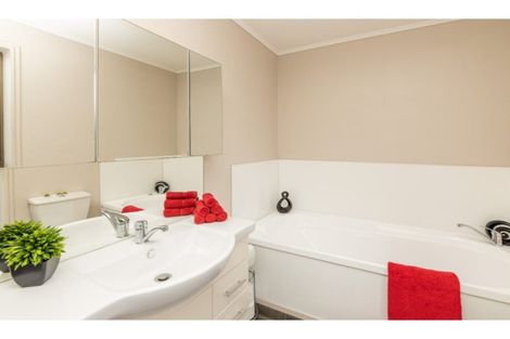 Photo of property in 23 Cross Street, Coalgate, 7673