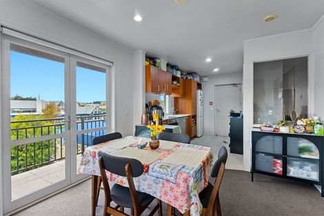Photo of property in The Grand Apartments, 2d/4 Kell Drive, Albany, Auckland, 0632