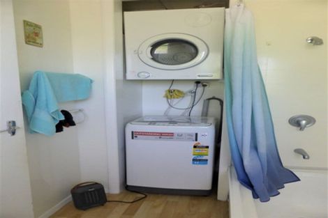 Photo of property in 5e Harrold Street, Highbury, Wellington, 6012