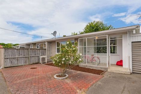 Photo of property in 2/49 Brockworth Place, Riccarton, Christchurch, 8011