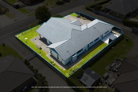 Photo of property in 8a Maple Lane, Huapai, Kumeu, 0810