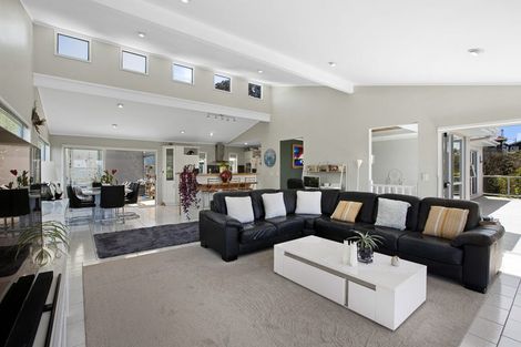 Photo of property in 12 Penguin Street, Leigh, 0985