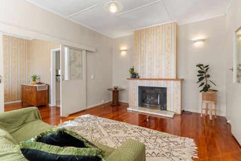 Photo of property in 26 Richmond Road, Carterton, 5713