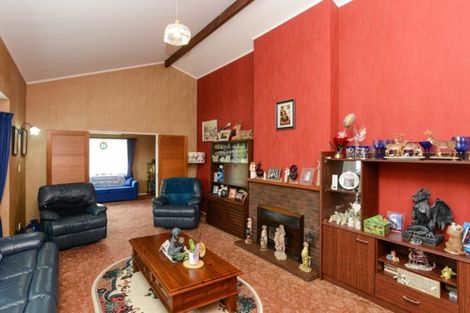 Photo of property in 10 Watts Road, Waipawa, 4210