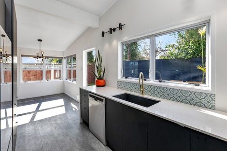 Photo of property in 114 Old Onerahi Road, Onerahi, Whangarei, 0110