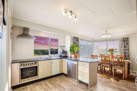 Photo of property in 3 Garcia Place, West Harbour, Auckland, 0618