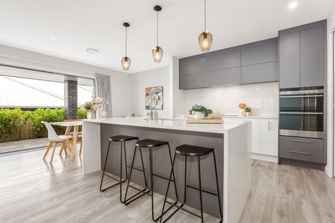 Photo of property in 49 Waitaria Terrace, Aotea, Porirua, 5024