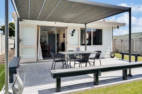 Photo of property in 21 Caulfield Place, Nawton, Hamilton, 3200