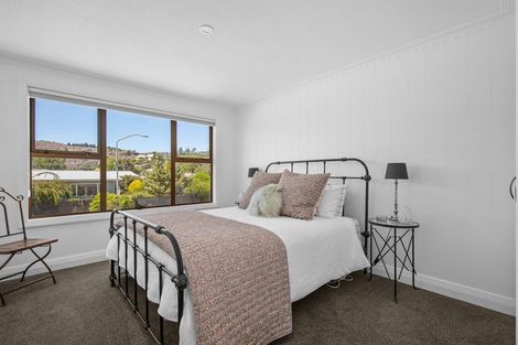 Photo of property in 2 Hart Place, Bridge Hill, Alexandra, 9320