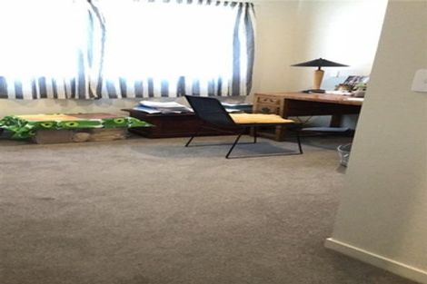Photo of property in 25 O'farrell Drive, One Tree Point, 0118